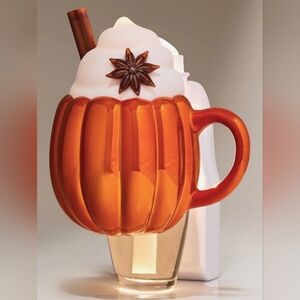 Pumpkin Latte Nightlight + Pumpkin & Football Season Wallflowers refills BBW